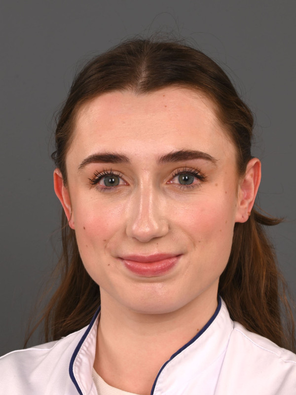 Drs. Borghouts is werkzaam bij de afdeling dermatologie als arts-onderzoeker.